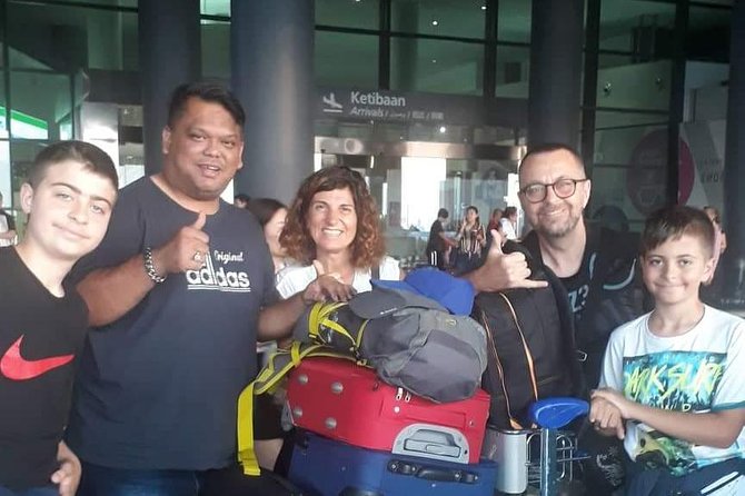 Kuala Lumpur International Airport (KLIA)Transfer - Meeting Razif before the airport run