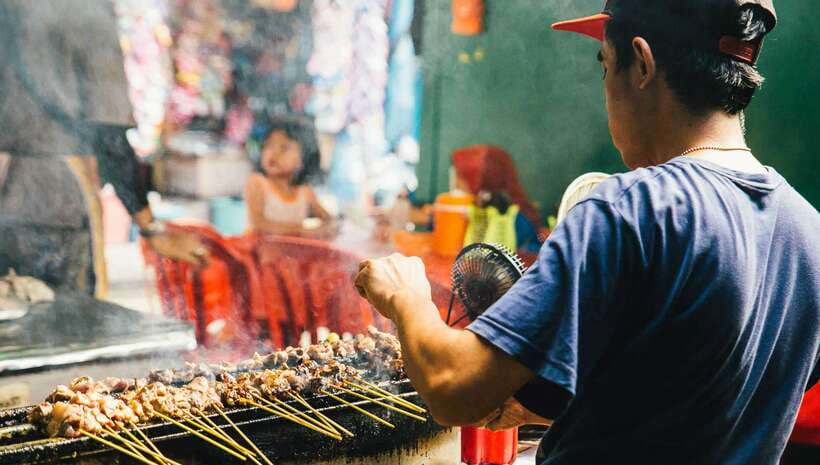 Kuala Lumpur: Local Street Food Night Tour - Hutong Food Court: an easy first taste