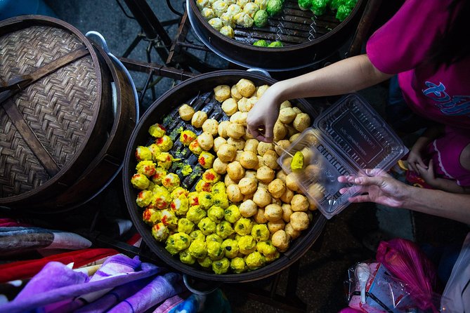 Kuala Lumpur Local Street Food Private Walking Tour by Night - Jalan Alor, KL’s loudest food corridor