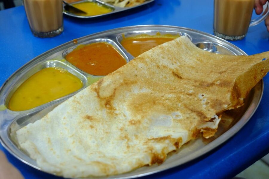 Kuala Lumpur: Nightlife Street Food Tour with 6 Tastings - Sri Maha Mariamman Temple adds meaning to the food