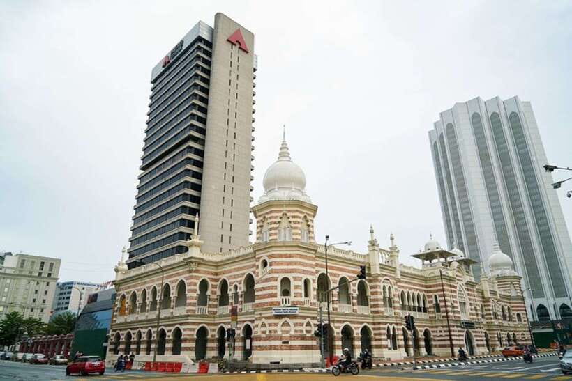 Kuala Lumpur: Private custom walking tour with a local guide - Starting from a central hotel or city meeting point