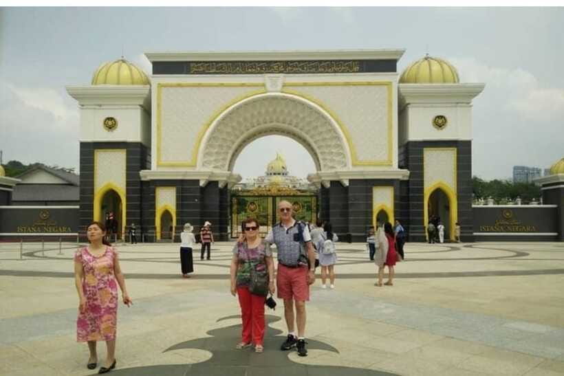 Kuala Lumpur: Private custom walking tour with a local guide - Languages, group size, and booking flexibility