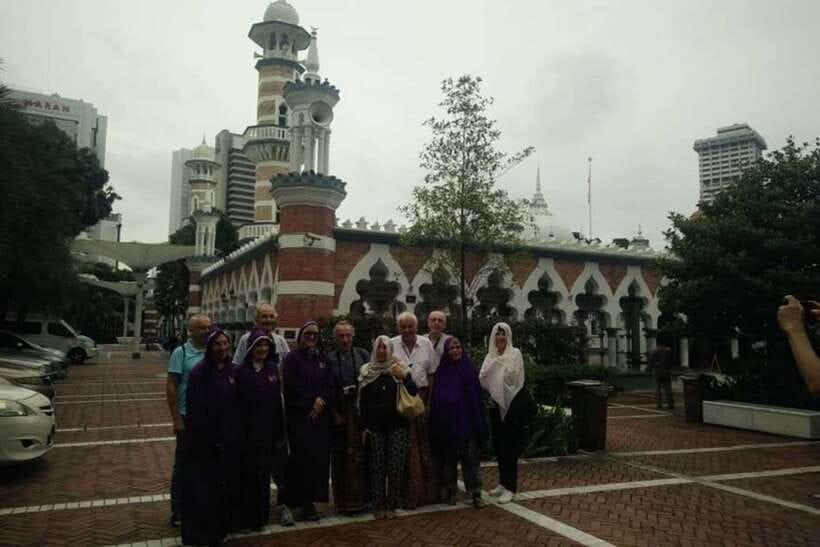 Kuala Lumpur: Private custom walking tour with a local guide - Seeing the main sights without being rushed