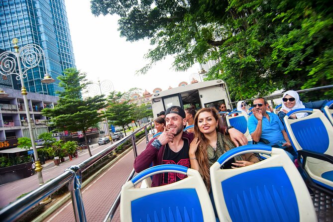 Kuala Lumpur Private Day Tour [8 Hours] [23 Attractions Covered] - Petronas Twin Towers and KLCC in one hour