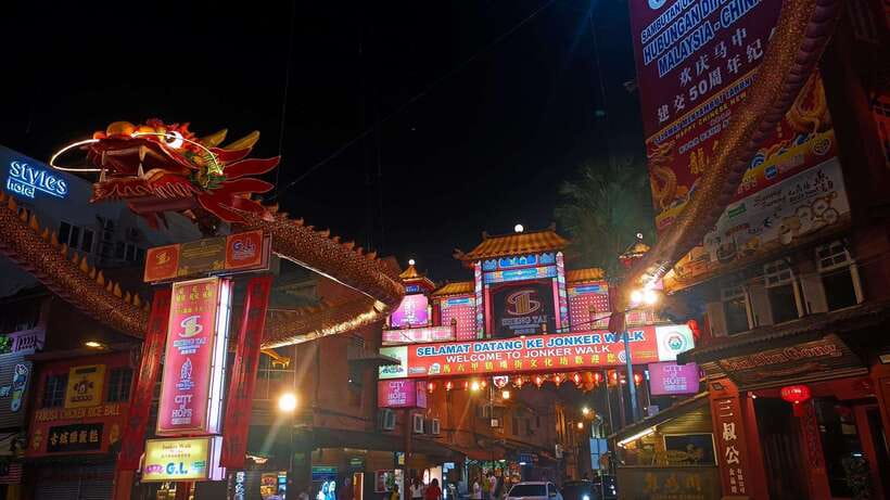Kuala Lumpur: Private Malacca Night Tour w/Cruise & Trishaw - Malacca River Cruise after sunset
