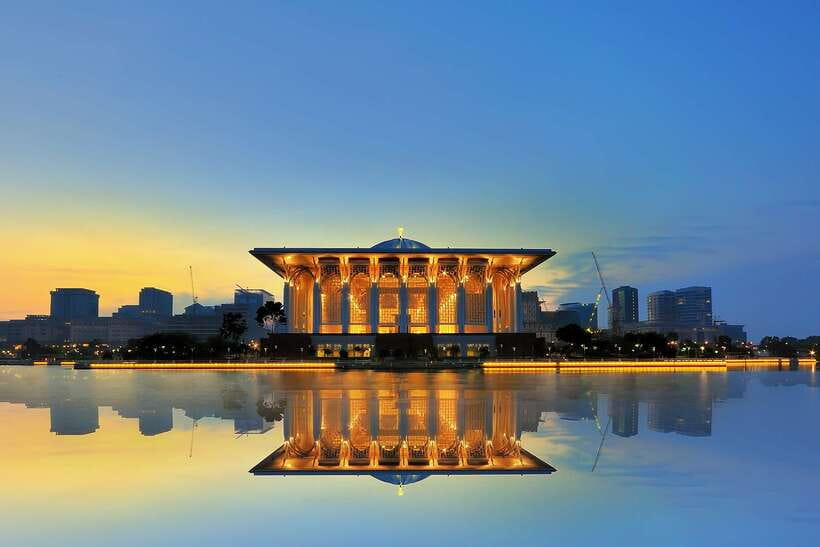 Kuala Lumpur: Putrajaya City Tour with Lake Cruise - Leaving Kuala Lumpur for Putrajaya