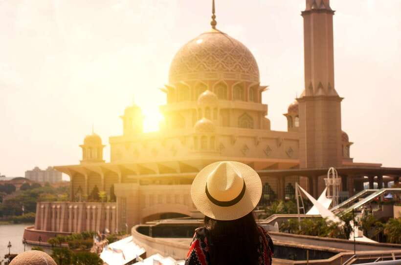 Kuala Lumpur: Putrajaya City Tour with Lake Cruise - Taman Warisan Agricultural Heritage Park