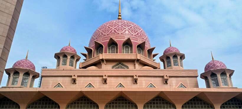Kuala Lumpur: Putrajaya Tour with Traditional Boat Cruise - Why Putrajaya makes a good half-day from Kuala Lumpur