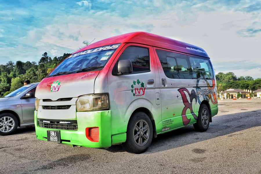 Kuala Lumpur: Sightseeing by Private Vehicle with Driver - The minivan, comfort, and mobility concerns
