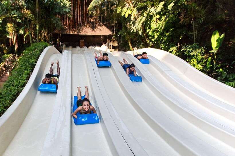 Kuala Lumpur: Sunway Lagoon Ticket & 1-Way Transfer - Amusement Park rides for a change of pace