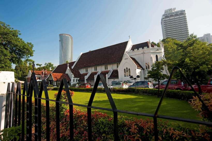 Kuala Lumpur: Temple & Shrine Private Half Day Tour - Why this route works in Kuala Lumpur