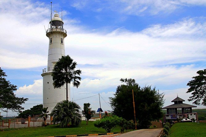 Kuala Selangor Fireflies Tour with Fort Altingsburg & Dinner - The lighthouse and the Strait of Malacca