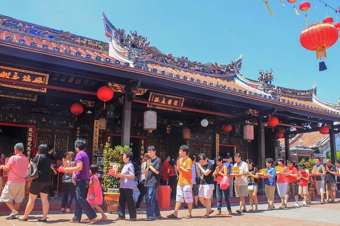 Malacca Day Trip From Kuala Lumpur - Jonker Street is where you should slow down