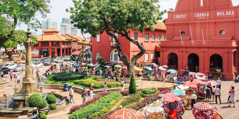Malacca: Historical Private Malacca Tour from Kuala Lumpur - Three faiths appear within a short stretch