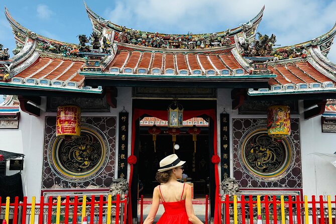Malacca's Famous Spots: Private Day Tour - The Malacca Strait Mosque at the end of the day