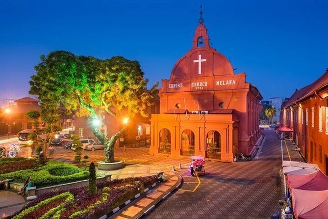 Malacca Sunset Tour: UNESCO Heritage Highlights & River Cruise - Portuguese Square and A Famosa begin the story