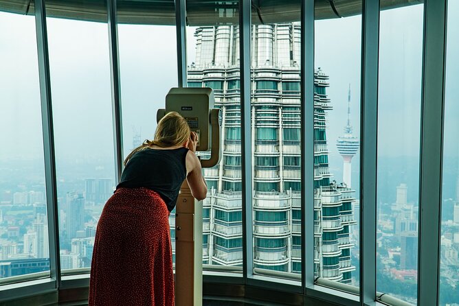 Malaysia Petronas Twin Tower Observation Deck E-Tickets - The sky bridge on floors 41 and 42