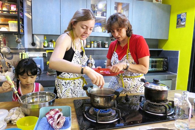Market Visit & Private Hands-on Cooking Class at Daun Senja - What $130 buys you