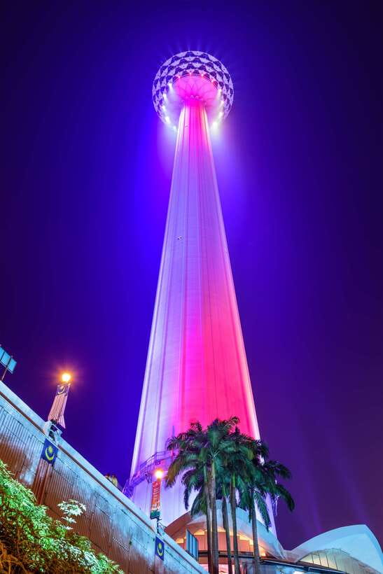 Night Tour of Petronas Twin Towers, Kuala Lumpur - Dinner comes with a one-hour cultural show