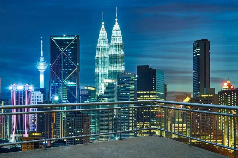 Night Tour of Petronas Twin Towers, Kuala Lumpur - Why the private format matters