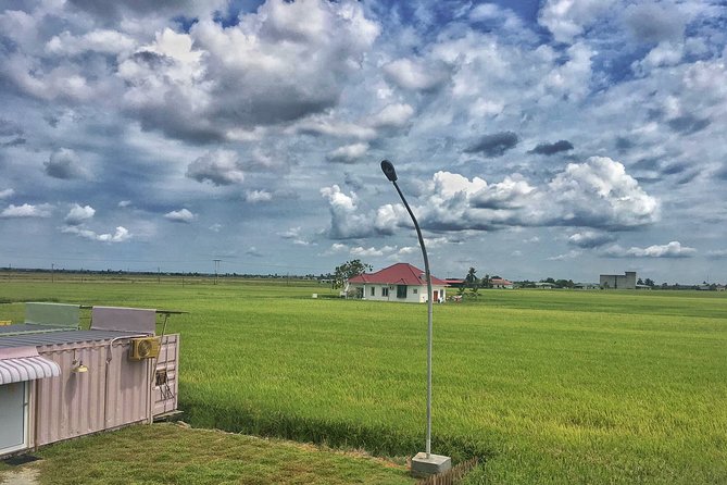 Paddy Field, Fishing Village Sekinchan DAY Tour Lunch (SIC-Shared/Join In Tour) - Inside a working rice mill