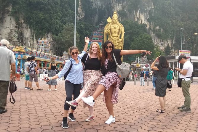 Perfect Day: Kuala Lumpur City, Batu Caves & Fireflies Tour - Petronas Towers and the city’s modern face