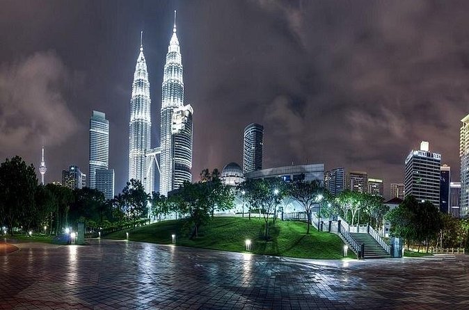 Petronas Twin Tower E-Ticket Including The Skybridge - Higher views from the upper levels