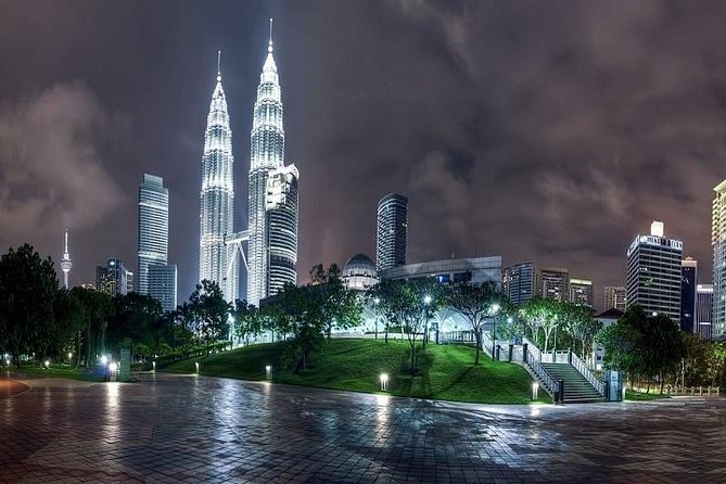 Petronas Twin Tower E-Ticket Including The Skybridge - The Skybridge: a short visit between the towers