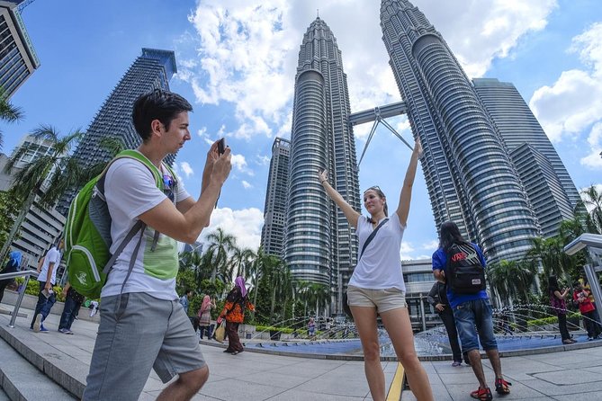 Petronas Twin Tower Tickets & Top Ten Wonder of Kuala Lumpur Tour - Batu Caves and the change from city to shrine
