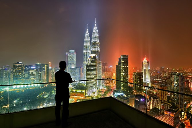 Private Day Kuala Lumpur Photographic Tour With Petronas Twin Tower & Batu Caves - Petronas Twin Towers: Start With Kuala Lumpur’s Famous Pair