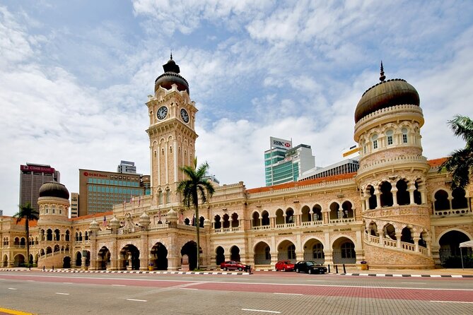 Private FullDay Tour includes Petronas Twin Towers & Batu Caves - Merdeka Square and the colonial center
