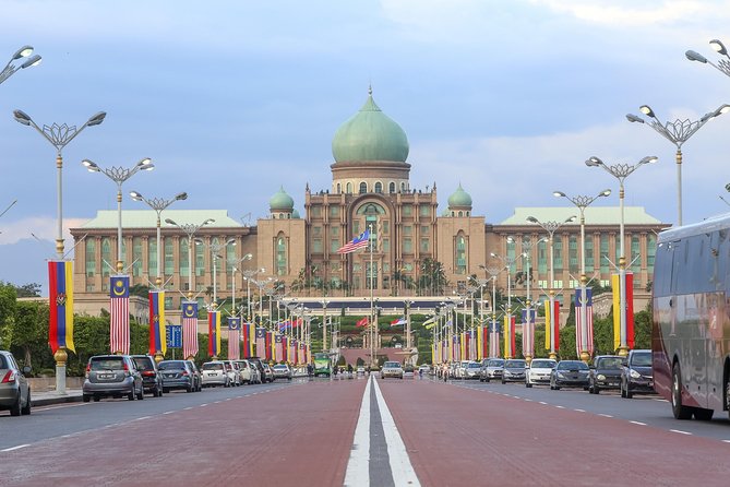 Private Half-Day Putrajaya Tour with Lake Cruise from Kuala Lumpur - Taman Warisan shows Malaysia’s plantation side