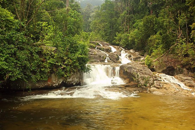 Private Kanching Waterfalls with Batu Caves & Ramayana Caves Tour - Batu Caves: limestone, shrines, and a strong cultural opening