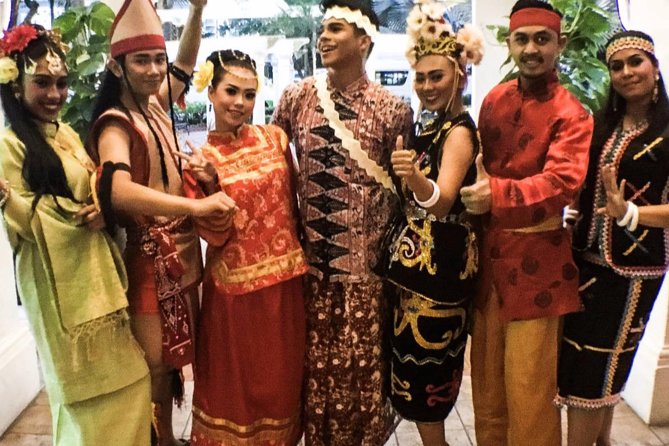 Private Kuala Lumpur City Tour With Petronas Tower & Local Dinner - Dataran Merdeka and Kuala Lumpur’s colonial center