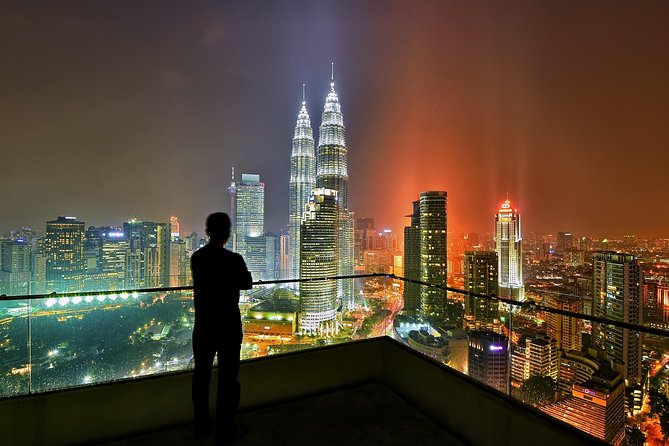 Private Kuala Lumpur Photographic Tour With Petronas Towers & Sky Box K.L Tower - Petronas Towers: allow your full hour here