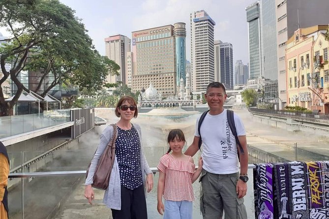 Private Layover Tour from Airport : Best of Kuala Lumpur - Petronas Twin Towers: Kuala Lumpur’s essential photo stop