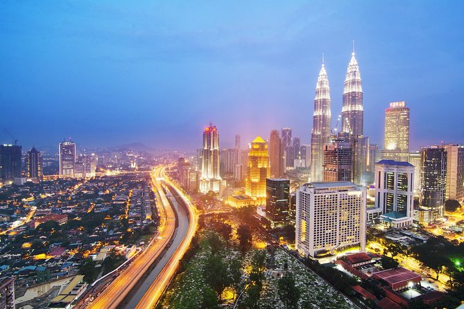 Private Night Tour: Petronas Twin Tower And Shopping - Petronas Twin Towers at 452 meters