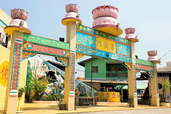 Private Tour: Crab Island Sightseeing Boat Ride and Seafood Lunch - Leaving Kuala Lumpur for Port Klang at 9 a.m.