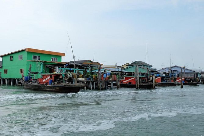 Private Tour: Crab Island Sightseeing Boat Ride and Seafood Lunch - Returning to the mainland and Kuala Lumpur