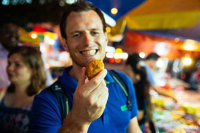 Private Tour : "Lepak-Lepak" at Local Night Market & Mamak Stall - Jalan Alor and the changing Pasar Malam visit