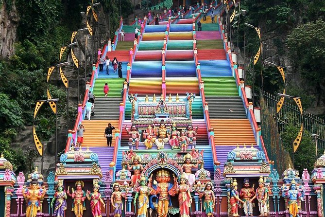 Private Tour with Local Host : Genting Highlands Day Tour enroute Batu Caves - Riding the Awana Skyway above the forest