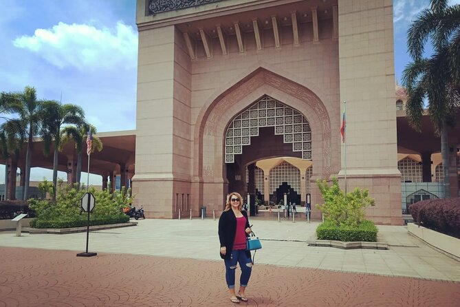 Putrajaya Tour From Kuala Lumpur - Millennium Monument and waterfront views