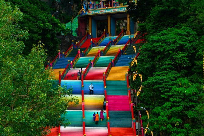Putrajaya Tour From Kuala Lumpur Includes Batu Caves - Putrajaya begins at Seri Wawasan Bridge
