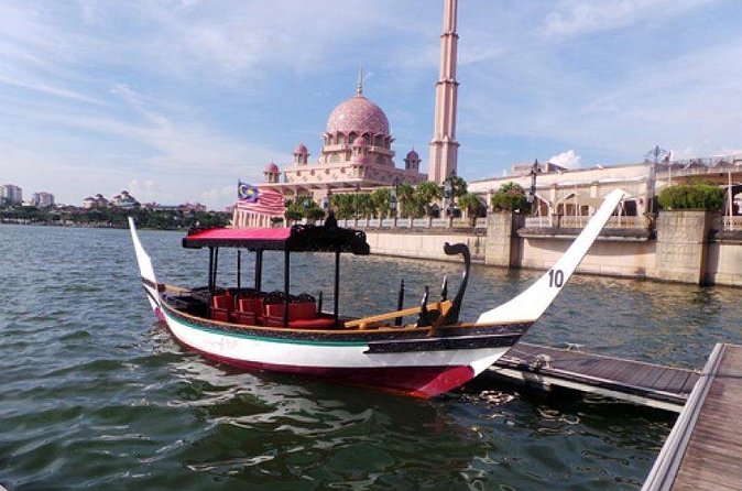 Putrajaya Tour with Traditional Boat Cruise & Pink Mosque (Private) - The traditional boat cruise from Marina Putrajaya