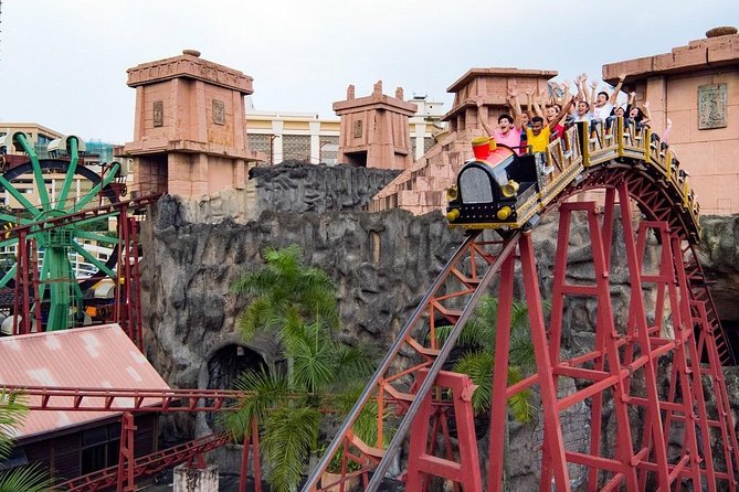 Sunway Lagoon: Admission Ticket & 2-Way Transfer - The Water Park: cooling off with a thrill