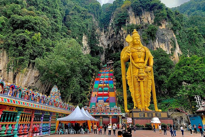 Ten Wonders Of Kuala Lumpur Shared Tour - Batu Caves: the hour that defines the day