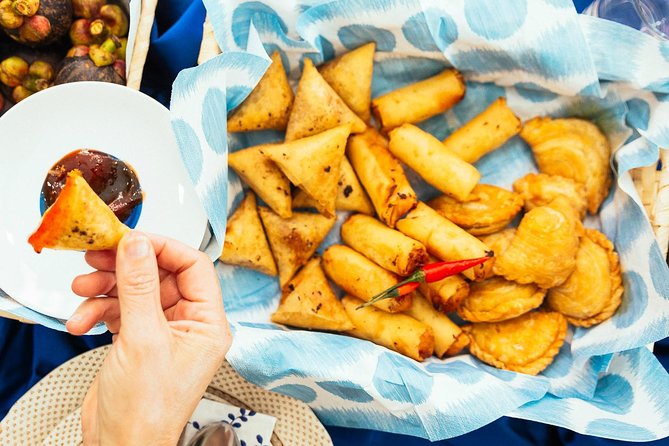 The 10 Tastings of Kuala Lumpur With Locals: Private Street Food Tour - Why this food walk works as a first taste of Kuala Lumpur