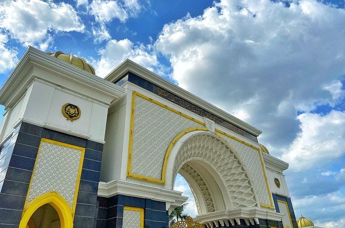 Transit Tour Private Tour (Ex Port Klang Cruise Centre/KLIA 1 &2) - Cocoa Boutique and the Old Railway Station