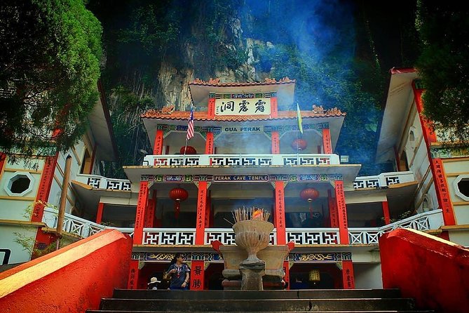 Wildlife & Wonders: Orang Utan Island + Perak Cave Temple Tour - At Bukit Merah Orang Utan Island
